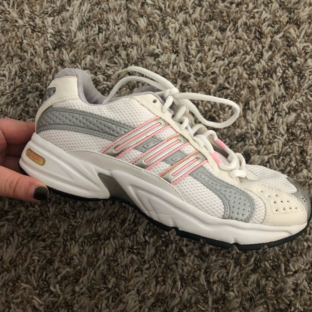 Adidas Sneakers